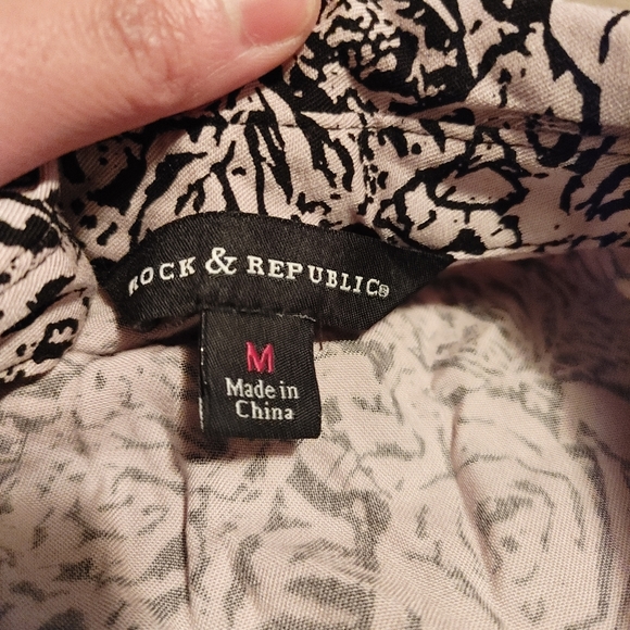 Rock & Republic Rose Blouse Cream & Black Button Up - Picture 6 of 8